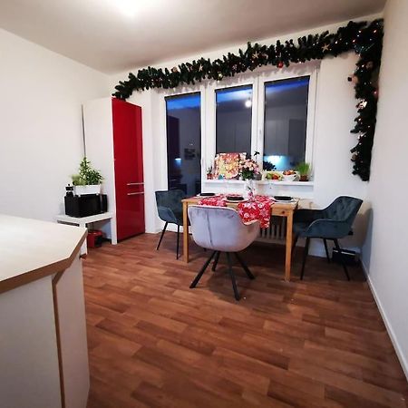 Cely Apartman Podlesi 54M2 S Dvema Balkony A S Novou Manzelskou Posteli, Zatim Neni Na Fotkach Lejlighed Brno Eksteriør billede